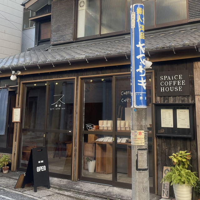 【東京→勝浦】東京から行ける閑静な港町。観光客が少ない穴場スポット❗️No Filter❗️