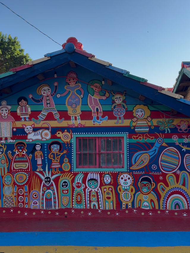 Rainbow Village: A Colorful Legacy of Rainbow Grandpa's Art