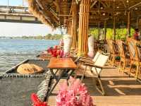 รักษ์น้ำคาเฟ่ Ruk Num Cafe'