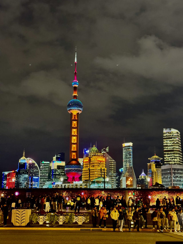 Shanghai Nights: The Bund’s Glow