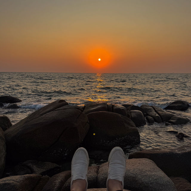 “ลานหินขาว” จ.ระยอง จุดชมพระอาทิตย์ตกที่สวยมาก🏝️🌅