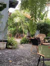 โฮมคาเฟ่ ใจกลางเมืองฉะเชิงเทรา สุดร่มรื่น