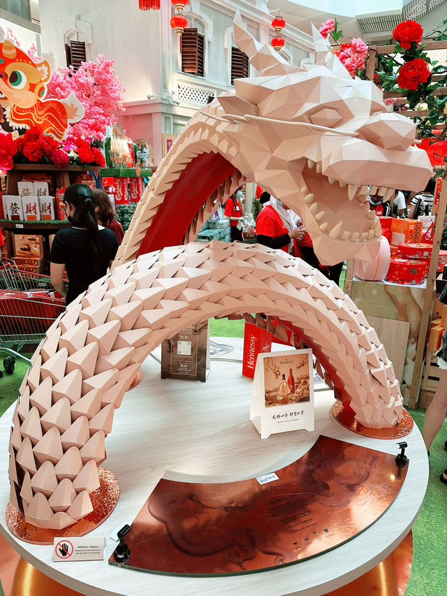 A Nostalgic Lunar New Year at 1 Utama! 🐉🏮🎶