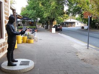 Hahndorf (German village)