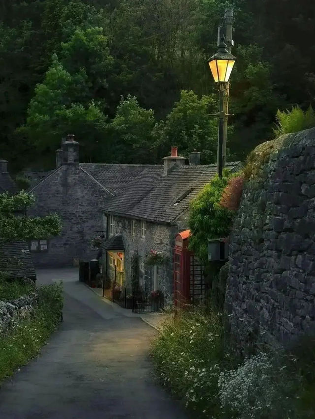 Discover Milldale, Peak District, England 