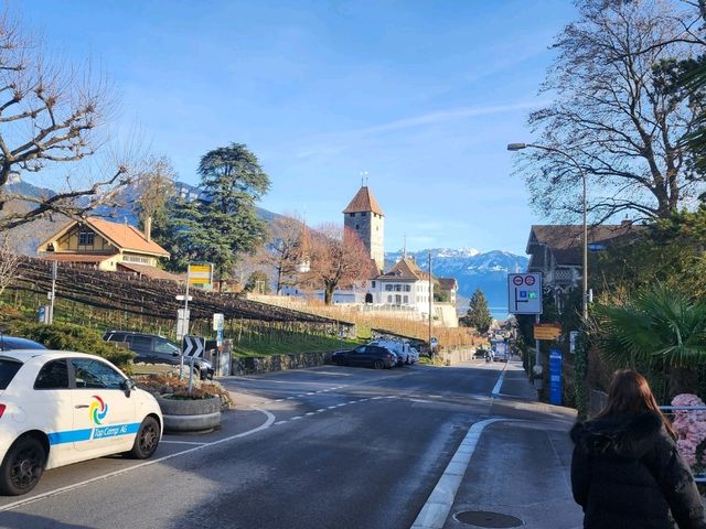 スイスの美しい小都市シュピーツ（Spiez）：トゥーン湖の絶景と水辺の魅力