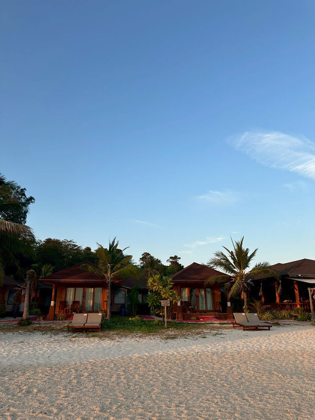 ที่พักหลีเป๊ะ ติดหาดที่สวยอันดับ 6 ของโลก✨🏝