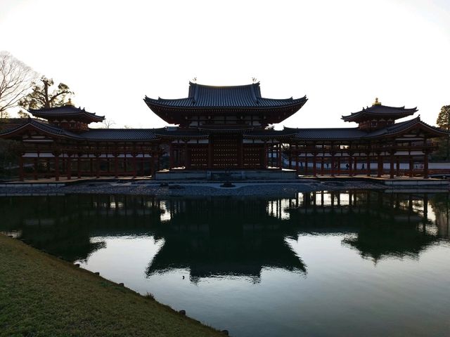 10 yen eternal splendor: Unveiling the Byodo In temple in plain sight