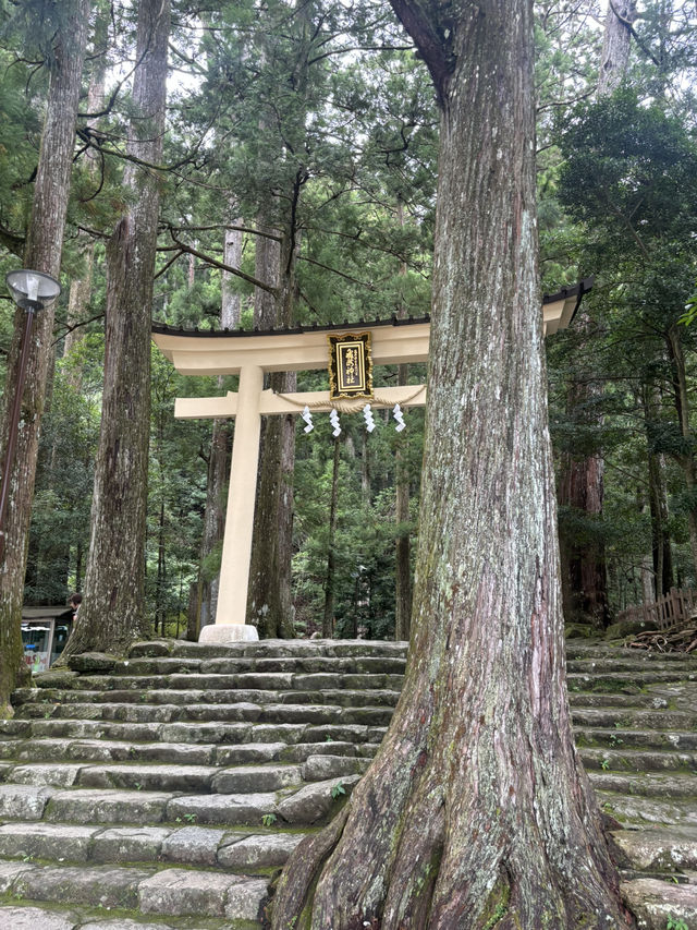 雲端之下的靈性之地