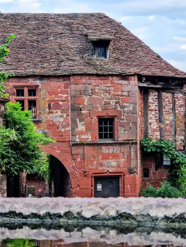 🏰 フランスの最も美しい赤い村：コロンジュ＝ラ＝ルージュ（Collonges-la-Rouge）