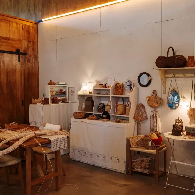 A Small Rattan Workshop Worth Visiting at Wolryanghwa