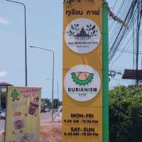 Tree House Durian Cafe' Chanthaburi ทุเรียนคาเฟ่