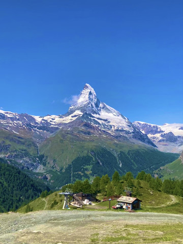 絶景と静寂の宝庫！スイス・ツェルマットで出会うマッターホルンと湖の