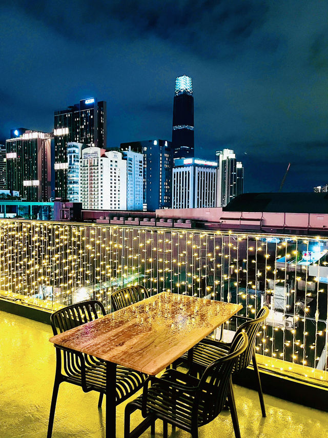 Khatulistiwa, Bintang Collectionz: Where the skyline Meets Sustainability