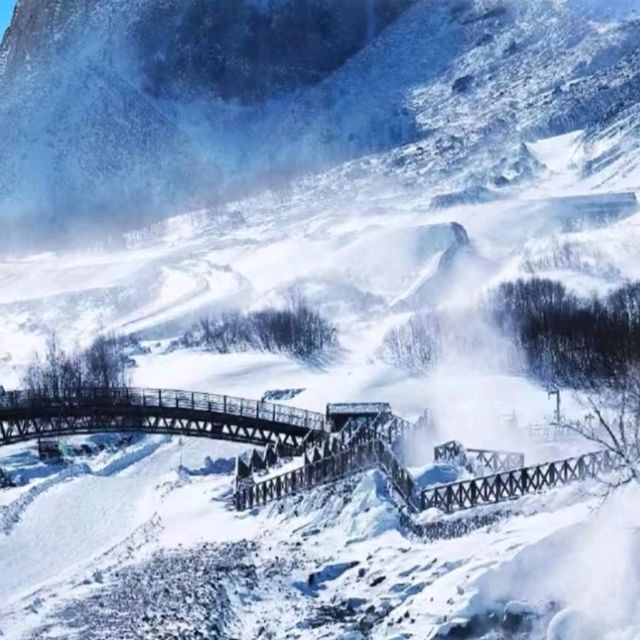 長白山滑雪場選 lodge 攻略：近纜車vs溫泉