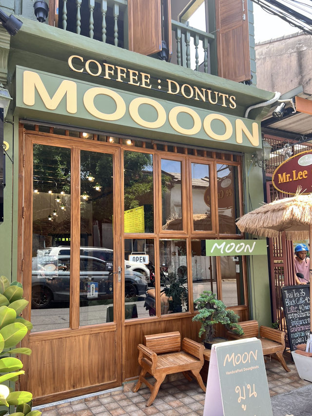 Moon Over Donuts: A Sweet Find in Songkhla 🍩