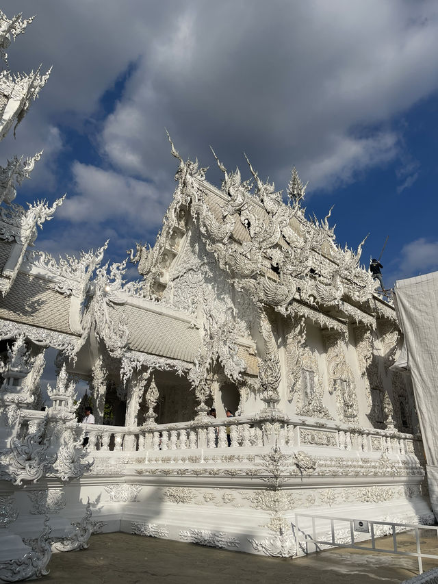 วัดร่องขุ่น จ.เชียงราย วัดต้องห้ามพลาด📌