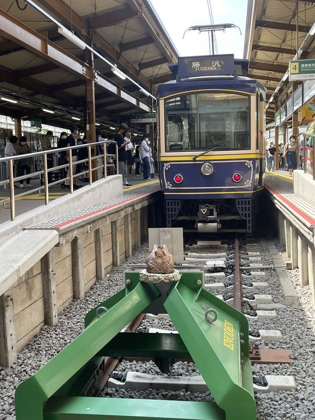 【鎌倉】江ノ電鎌倉駅の可愛い車止め 年6回の模様替えも見もの
