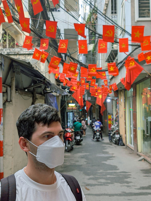 🇻🇳 Hanoi: A City of Contrasts, Where Every Moment is an Adventure 🌆