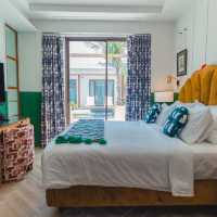 ที่พักสวยใกล้สนามบินภูเก็ต สระว่ายน้ำล้อมรอบ