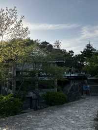 산 중턱에 위치한 등린이들의 휴식처 “유달산장”