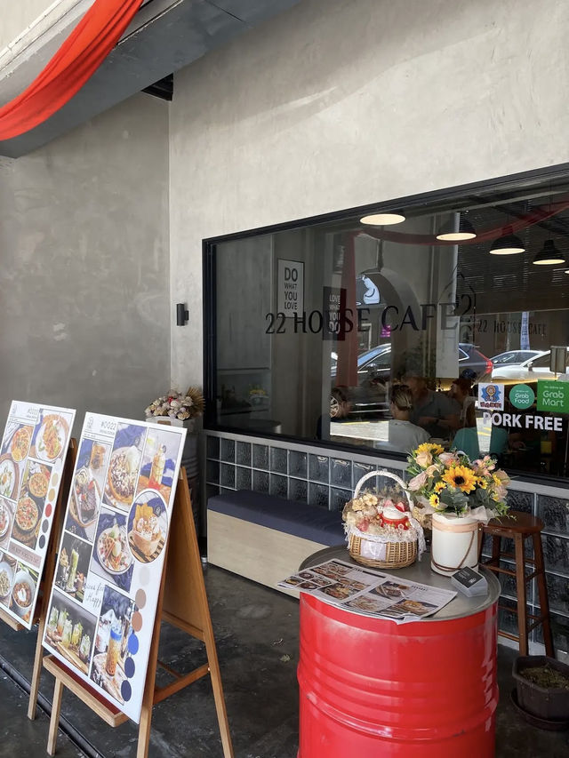 Charming Ambiance at 22 House Cafe, Ipoh