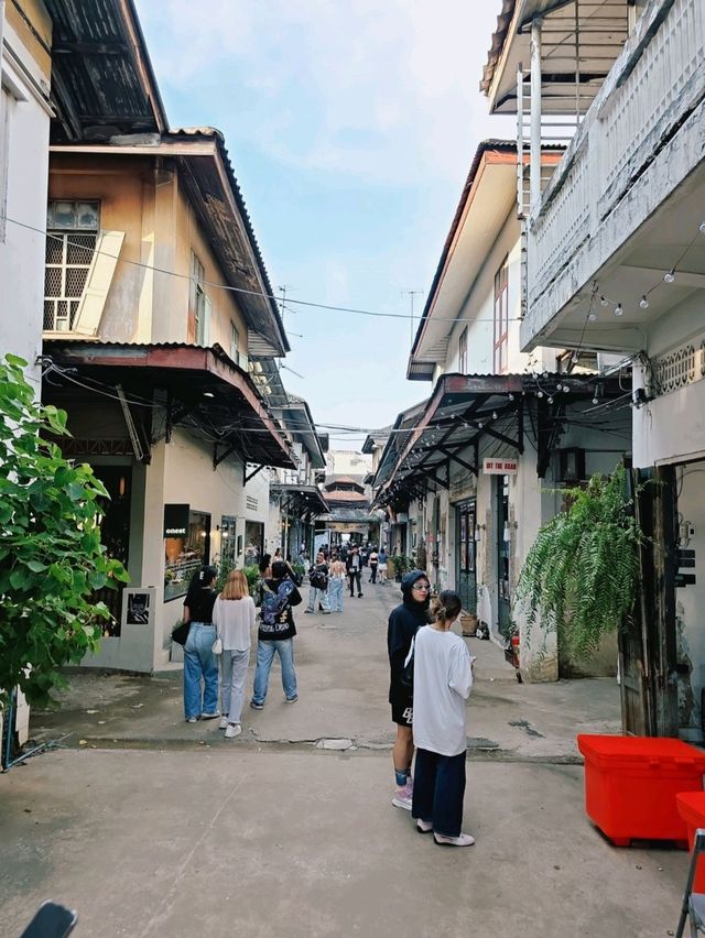 ซอยเล็กๆที่มีดีเกินตัว บนถนน100ปี "ถนนทรงวาด"