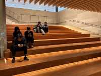 【鹿児島市立天文館図書館｜Tenmonkan Library】 街中にある静かなオアシス。旅の途中で、ちょっとひと息