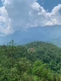 🇻🇳 Sapa: Where the Mountains Breathe and the Clouds Become Your Neighbors ⛰🌾