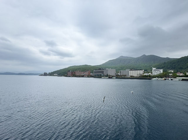洞爺湖一泊二食，煙火之旅