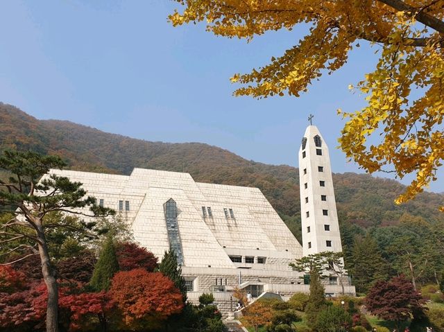 고요한 신앙의 숨결, 미리내 성지