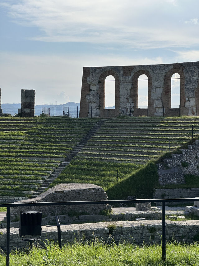 意大利古比奧 🏛️遊羅馬劇場考古公園🇮🇹
