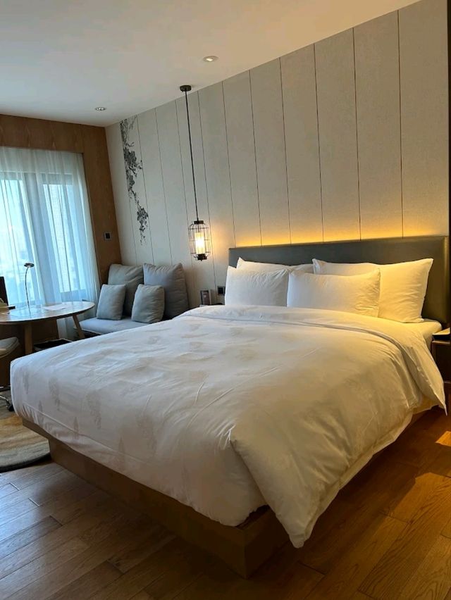 "LN Garden Hotel Guangzhou: Timeless Elegance in the Heart of the City"