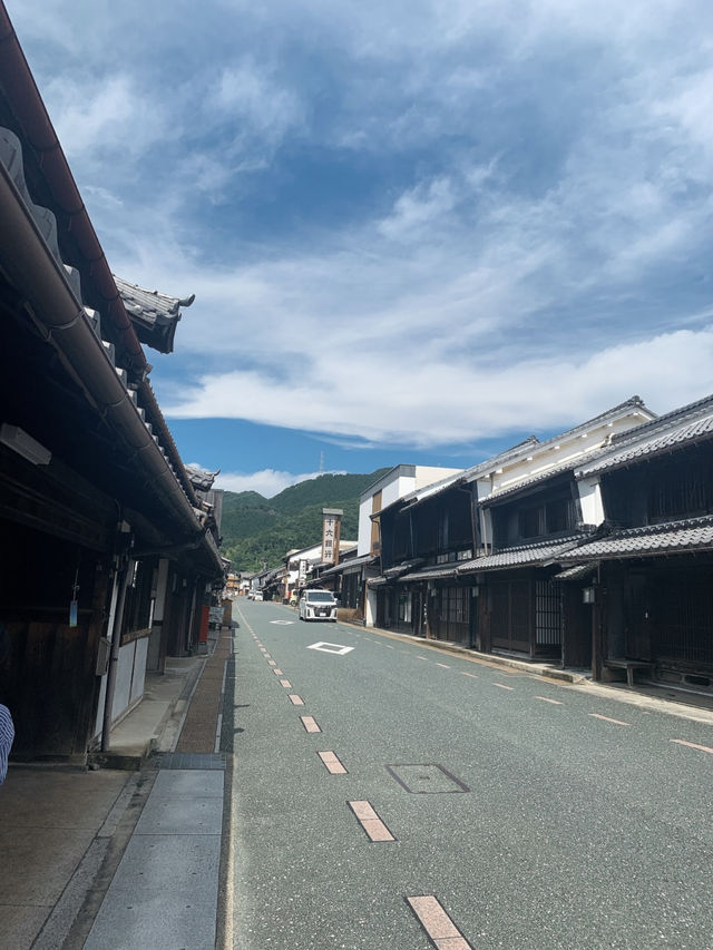 🏮【岐阜・美濃市】  灯りの向こうに、千年の手仕事。 心がほぐれる、和紙のまち。