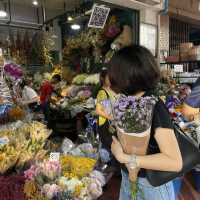 🌸 เดินเล่นจากปากคลองตลาด—เส้นทางชิลล์ในย่านพระนคร