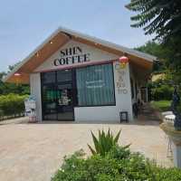 Shin Coffee Cafe &Bistro