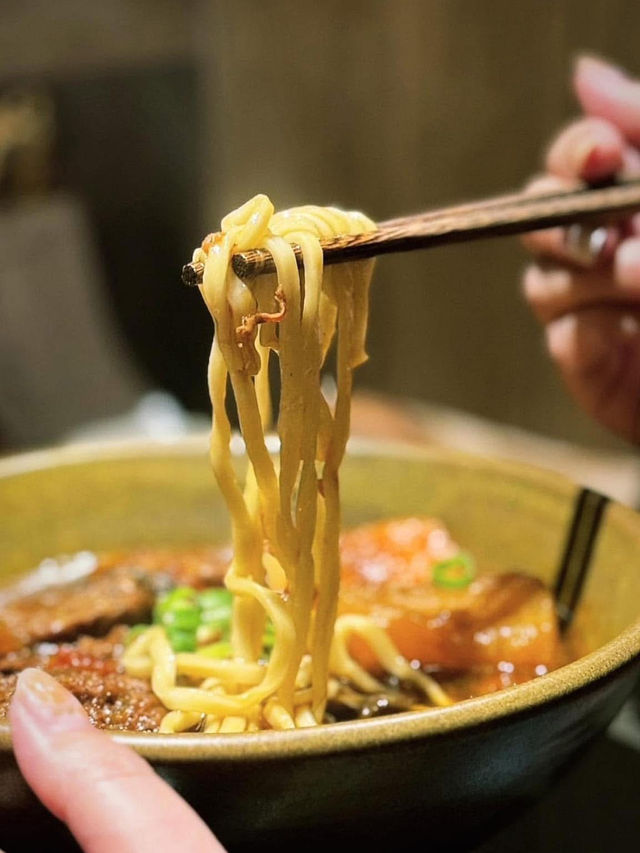 台北🇼🇸 西門昆明 食一碗多層次質感的牛肉麵 ‼️