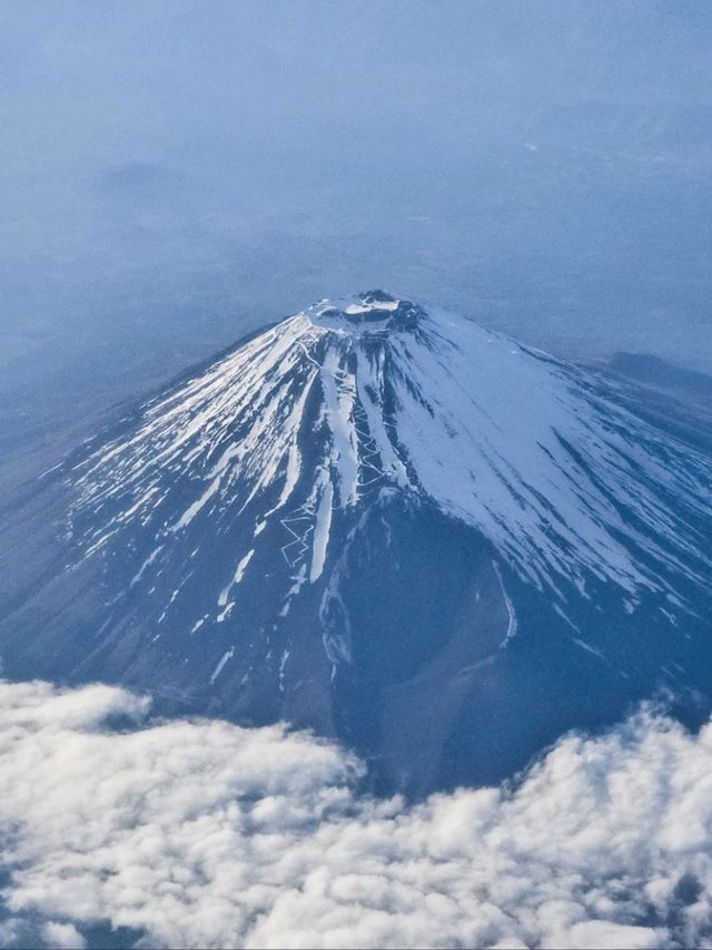 🛩搭飛機必收絕美視角！成田返港捕捉富士山🌄✈️
