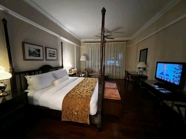 “The Majestic Heritage River‑Retreat”