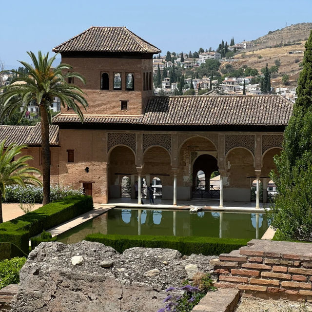 If You Only See One Building in Your Lifetime, Make It the Alhambra! ✨🕌