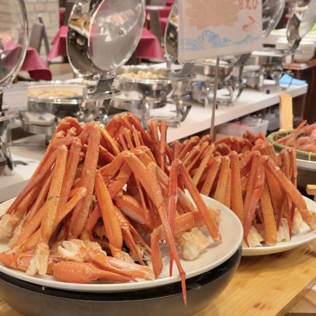カニもいくらも食べ放題‼️日帰りOKホテルディナー