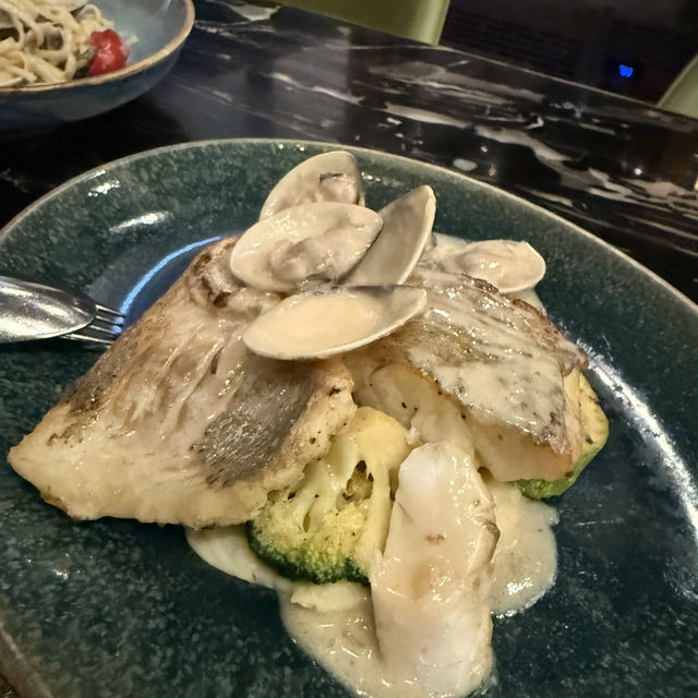 北角匯:Brikete Bistro (前身 Briketenia)