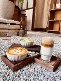 Enjoy Cappucino At Songshan District