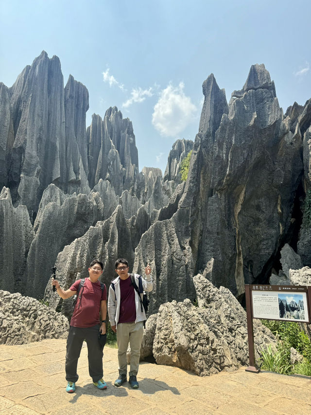 Explore the Otherworldly Beauty of Stone Forest – Yunnan’s Natural Wonder