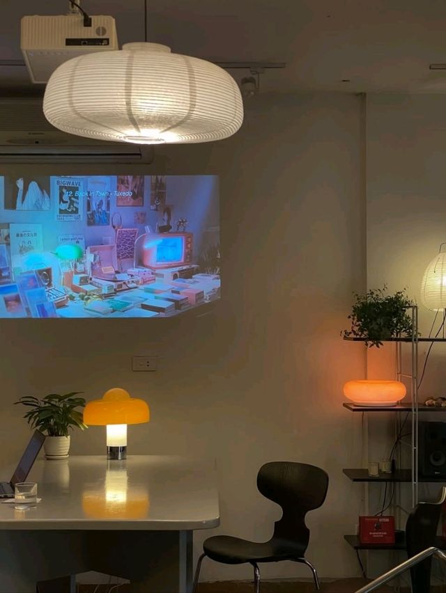 Jo Coffee & Space