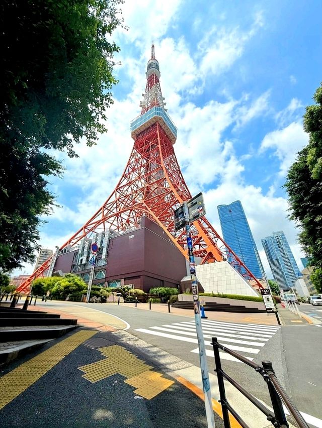 Tokyo Tower: Day to Night Magic