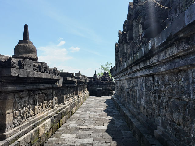 【インドネシア】ボロブドゥール寺院で歴史に思いを馳せる旅
