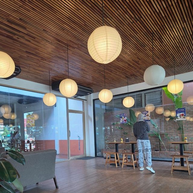 นมฤๅดี-Nomruedee ร้านริมน้ำปัตตานี