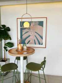 Little Green Cafe Samui: คาเฟ่มินิมอลใกล้ท่าเรือ