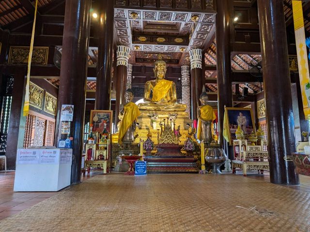 Wat Lok Moli: My Hidden Gem in Chiang Mai for a Tranquil Escape! ✨